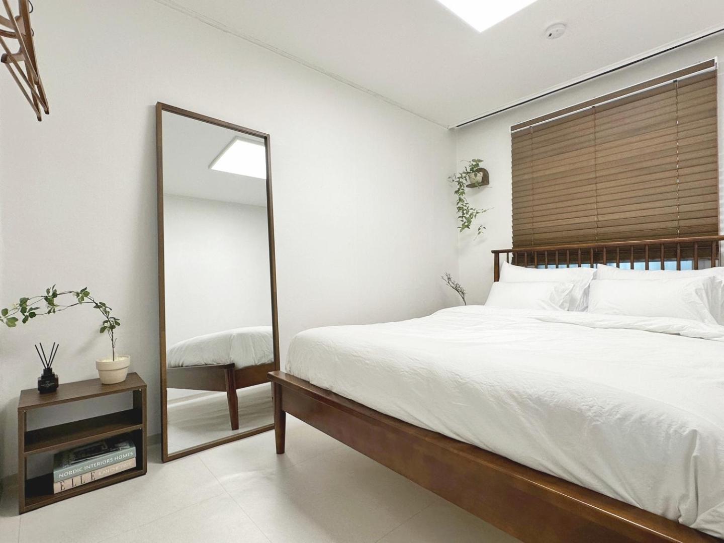 Check In Hongdae Apartment *
